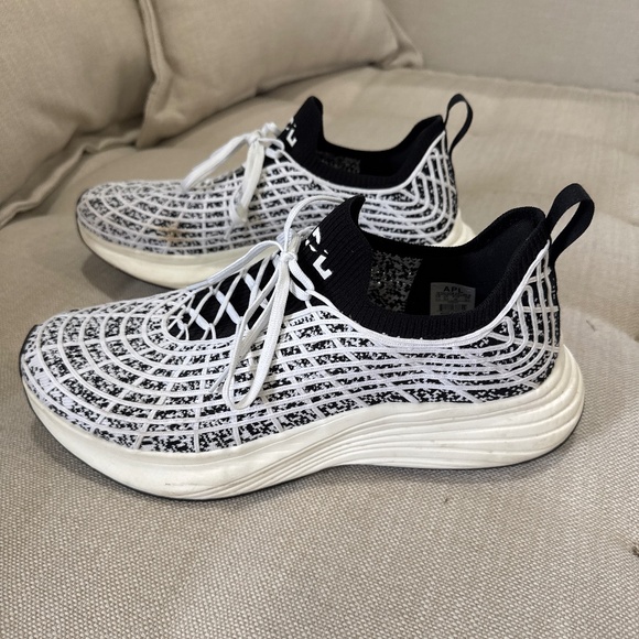 APL techloom Zipline running shoes. US 11.5 - Picture 1 of 3